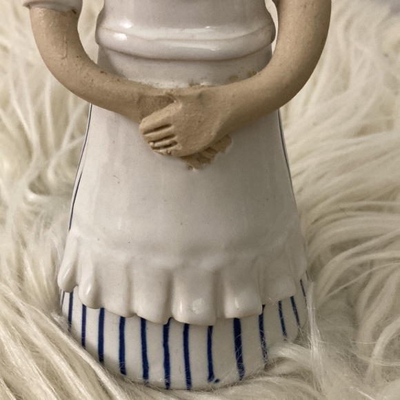 Laura Dunn Nurse Clay Pottery Figurine 1996 England - Picture 6 of 11